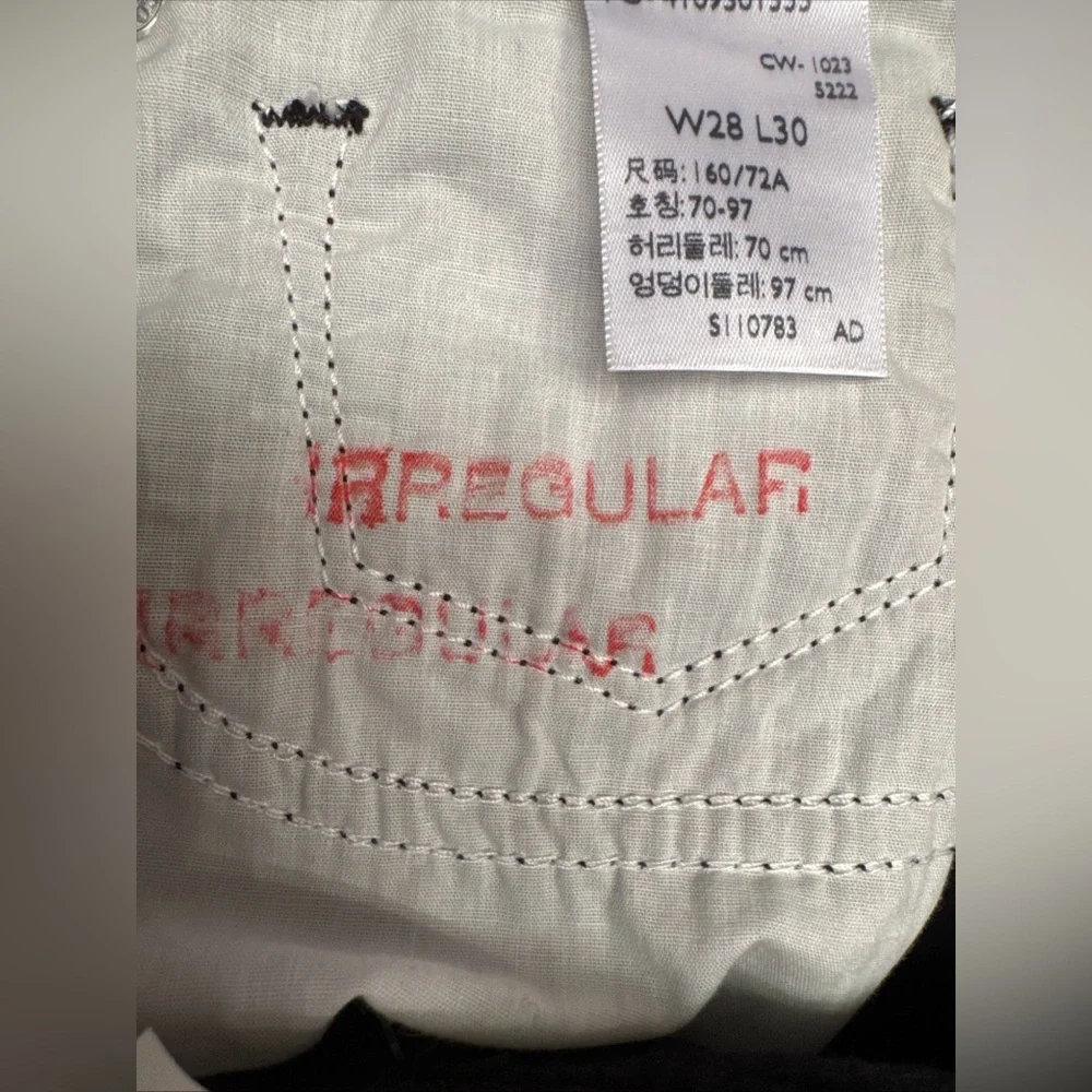 Levi's Women’s Black Corduroy 711 Skinny Irregular Pants NWT